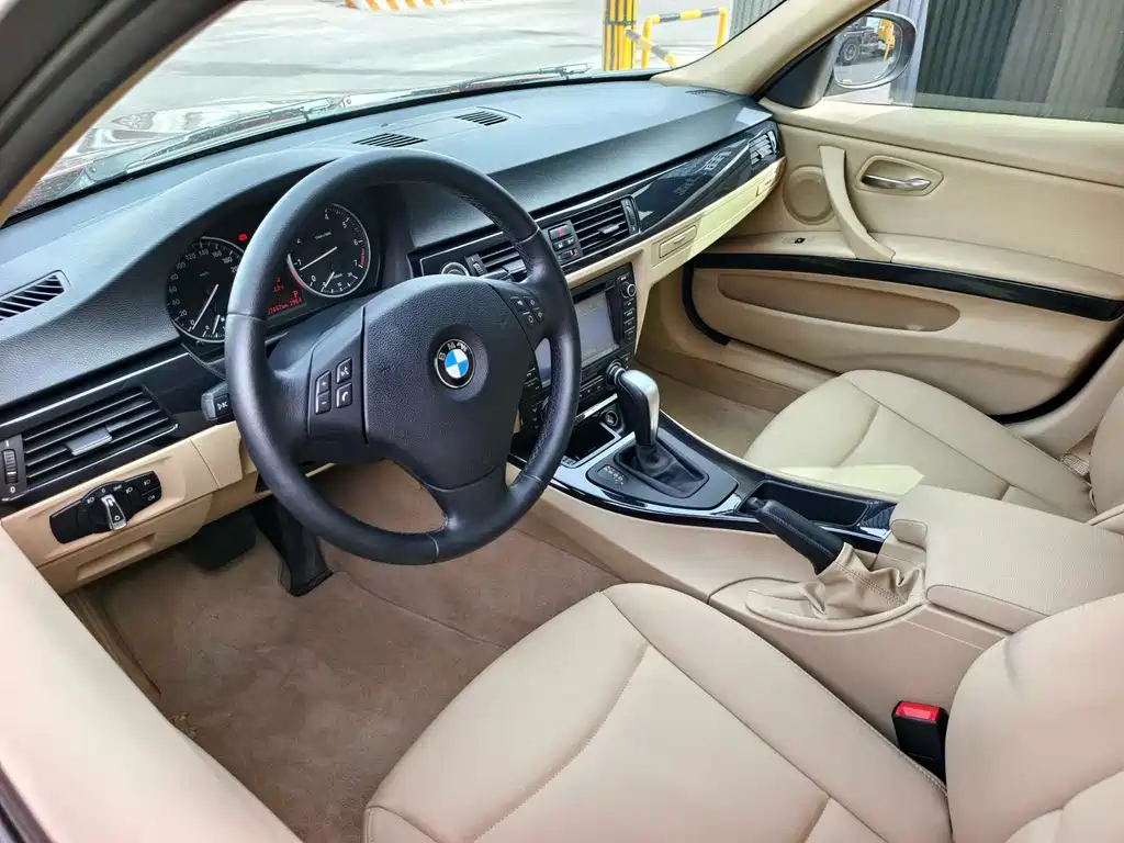BMW 3 Series 2012 — фото 9