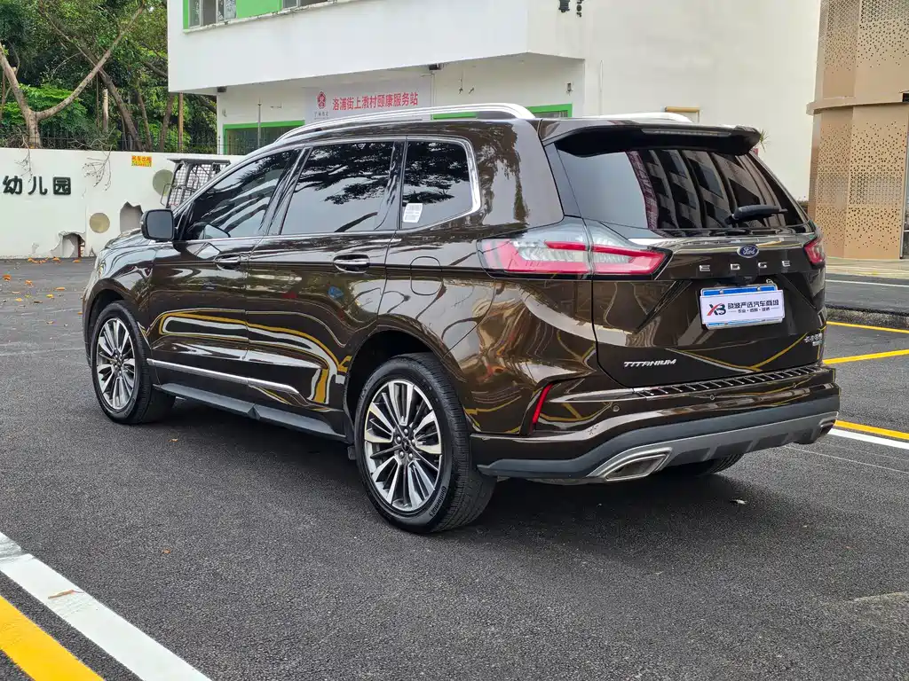 Ford Edge 2021 — фото 15