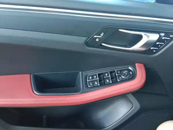 Porsche Macan 2020