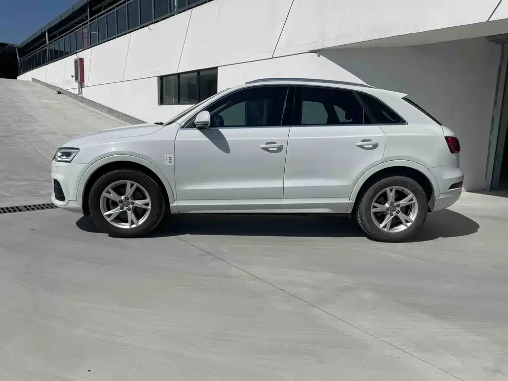 Audi Q3 2019 — фото 4