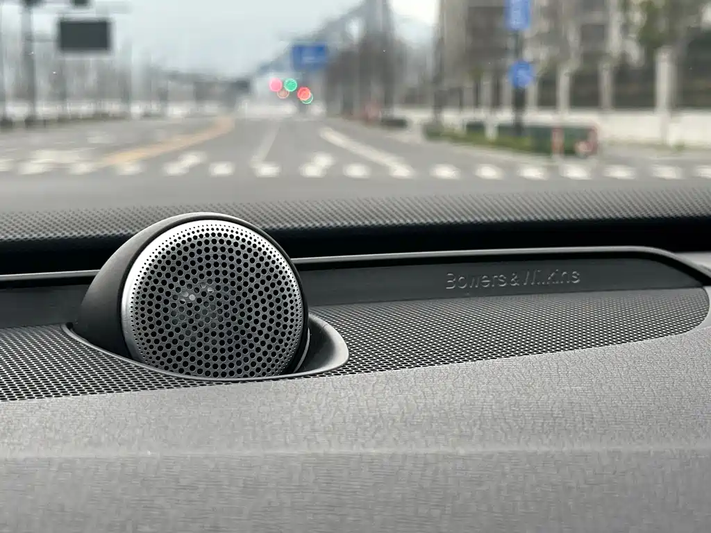 Volvo XC90 2021 — фото 21