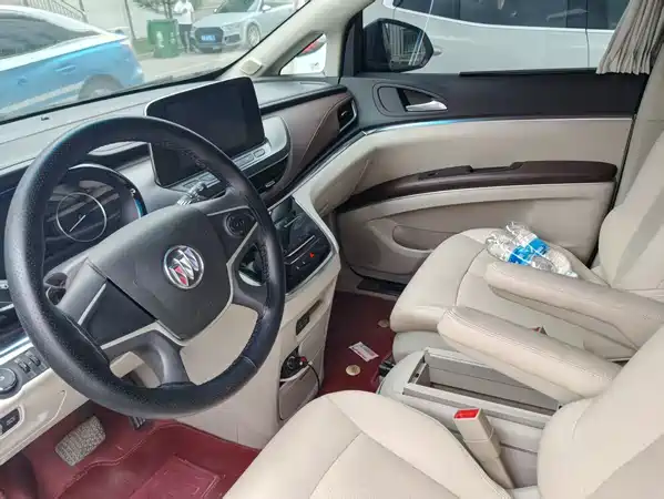 Buick GL8 2024