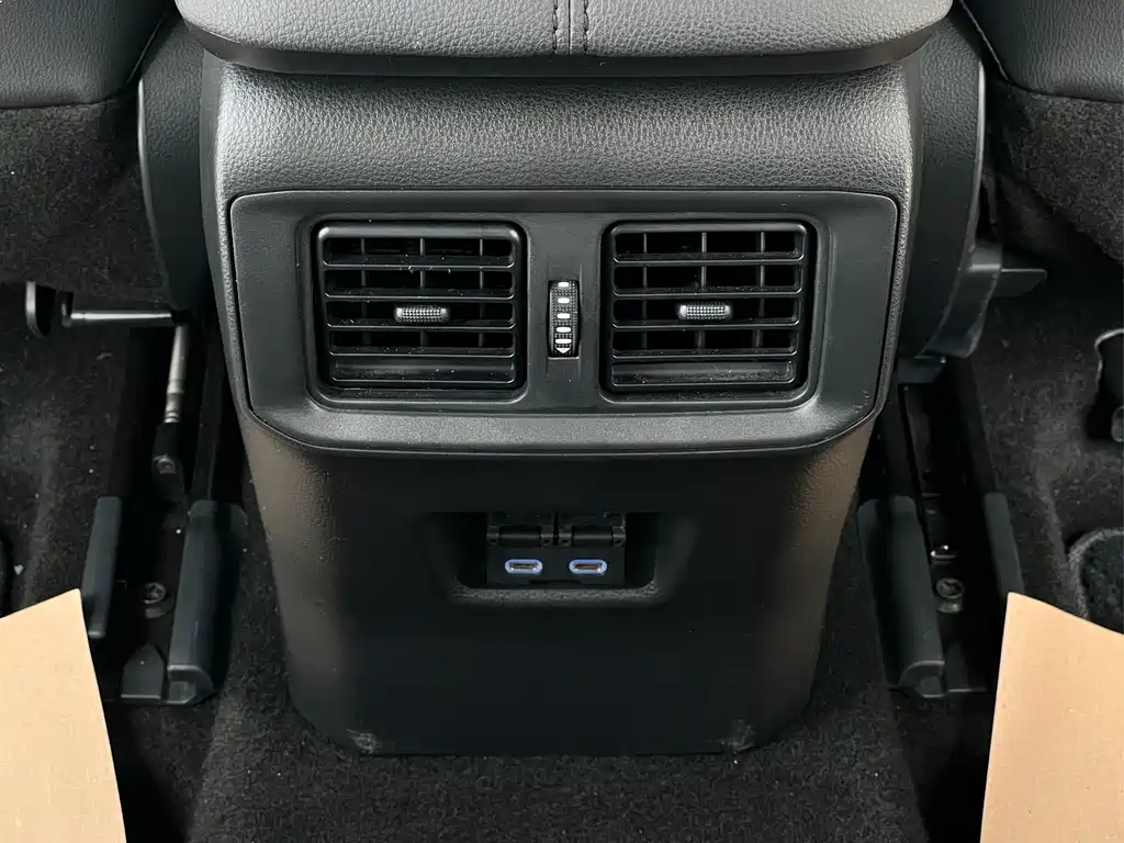 Toyota Wildlander 2022 — фото 17