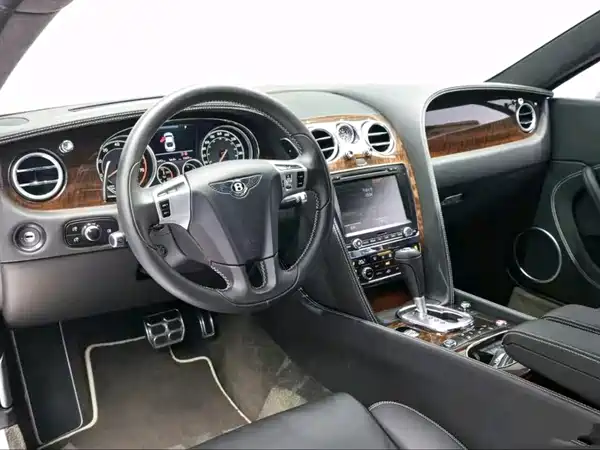Bentley Continental 2016