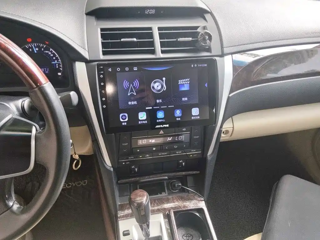 Toyota Camry 2015