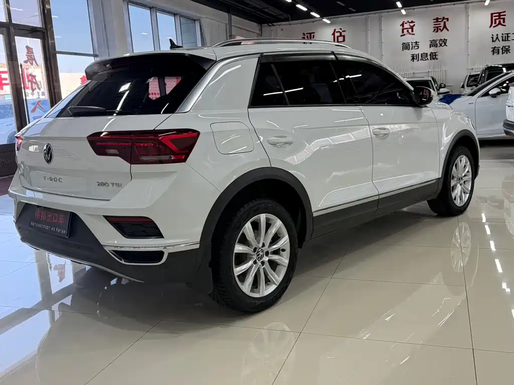 Volkswagen T-Roc 2023 — фото 6