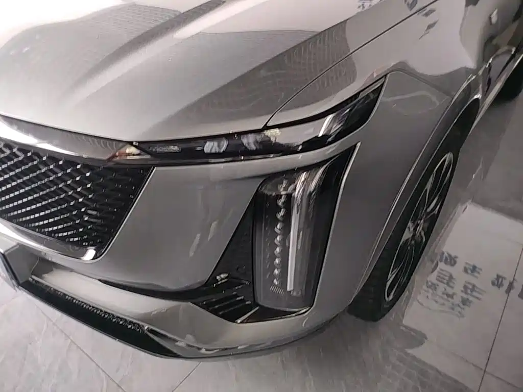 Cadillac XT5 2025 — фото 24