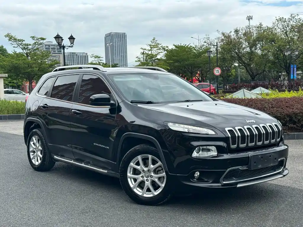 Jeep Cherokee 2018 — фото 3