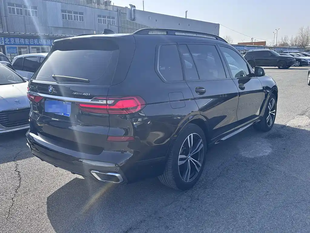 BMW X7 2021 — фото 7