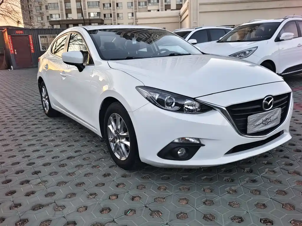 Mazda 3 Axela 2016 — фото 3