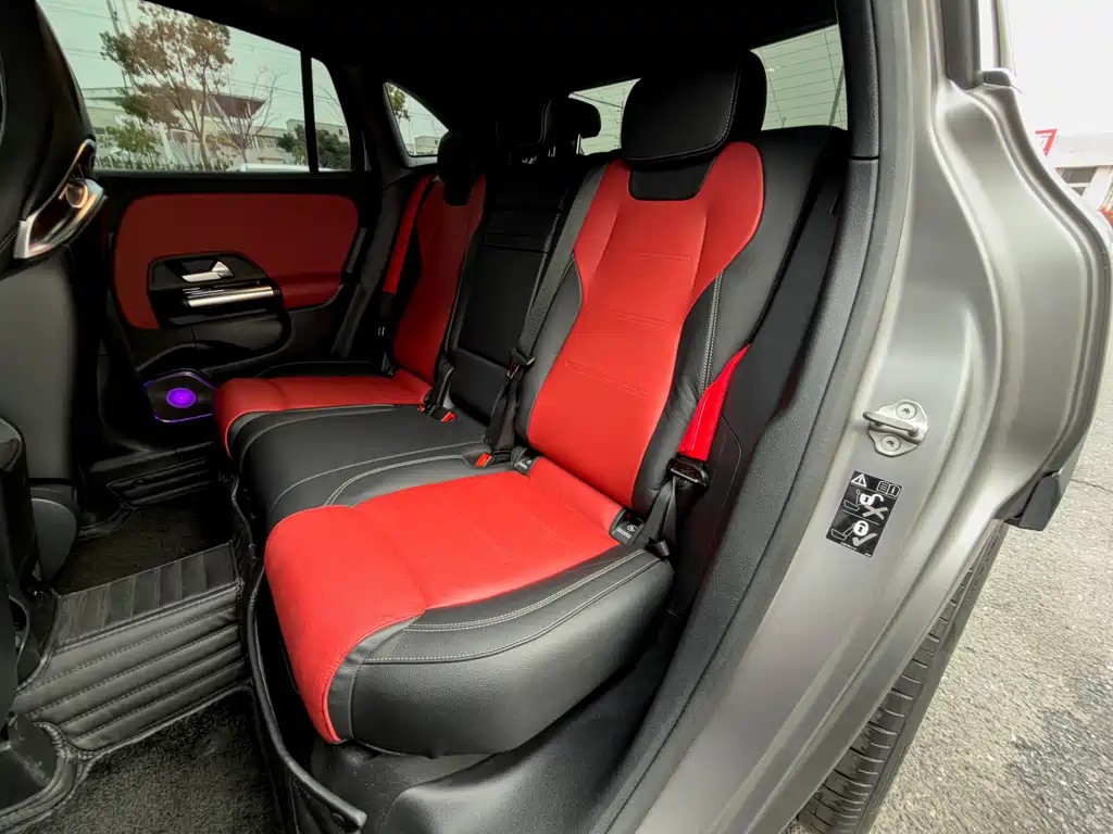 Mercedes-Benz GLA AMG 2023 — фото 31