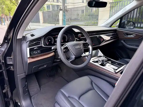 Audi Q7 2023