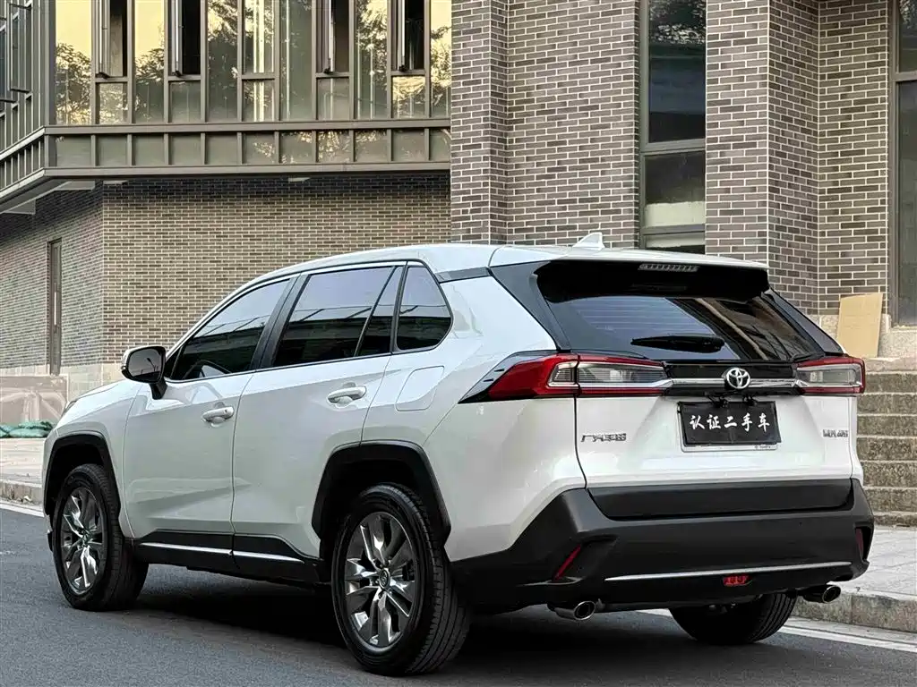 Toyota Wildlander 2023 — фото 3