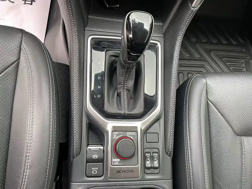 Subaru Forester 2022 — фото 13
