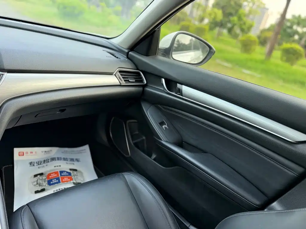 Honda Accord 2020 — фото 15