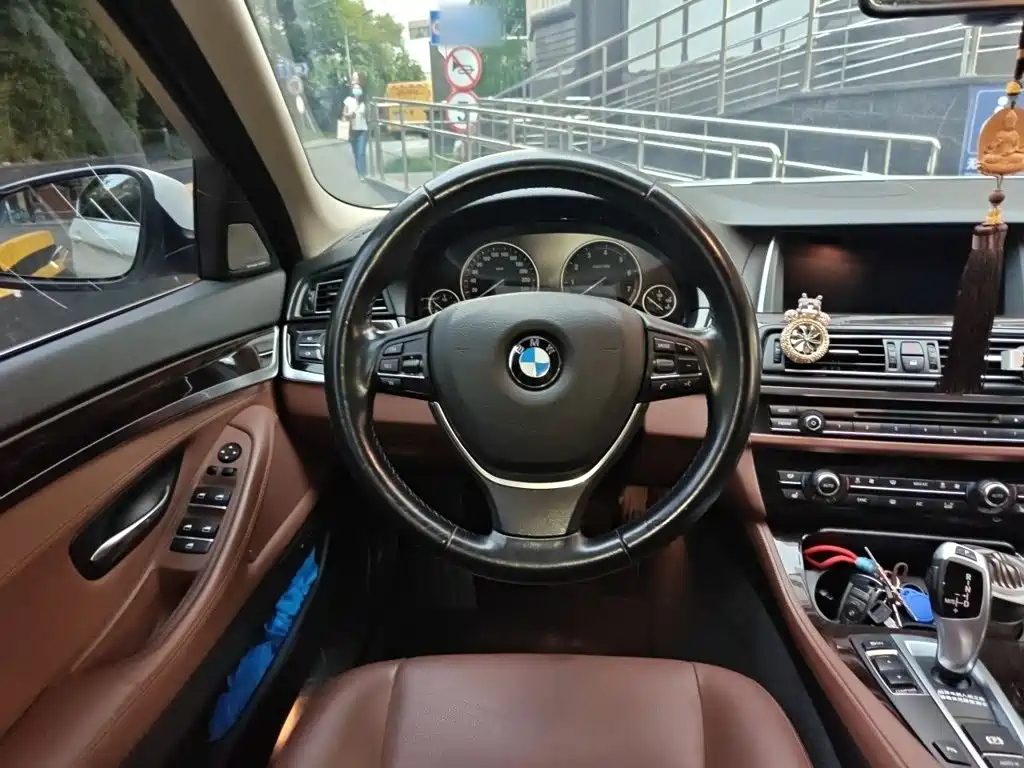 BMW 5 Series 2016