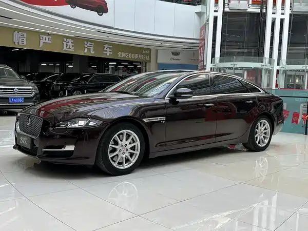 Jaguar XJ 2016