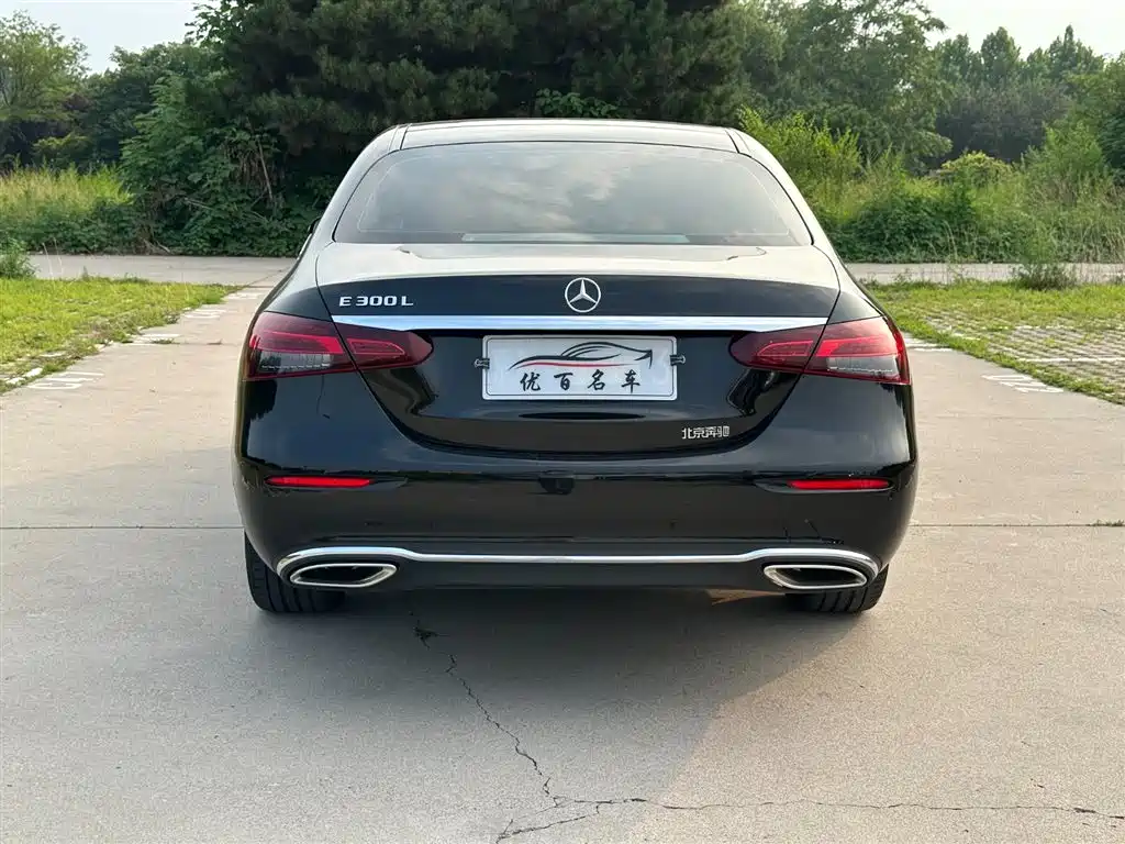 Mercedes-Benz E-Class 2023
