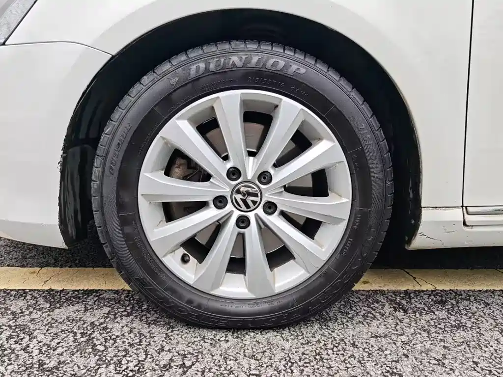 Volkswagen Magotan 2012 — фото 30