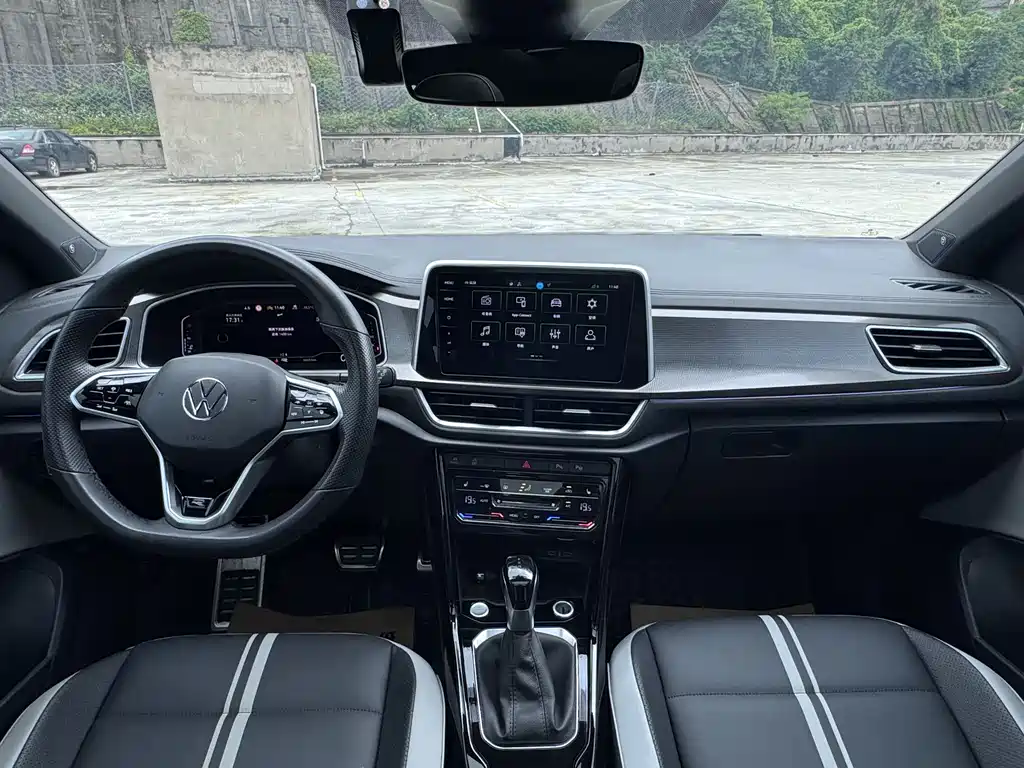 Volkswagen T-Roc 2023 — фото 16