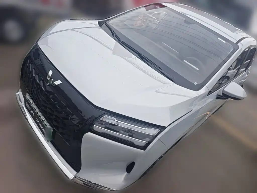 Wuling Starlight 730 EV 2025