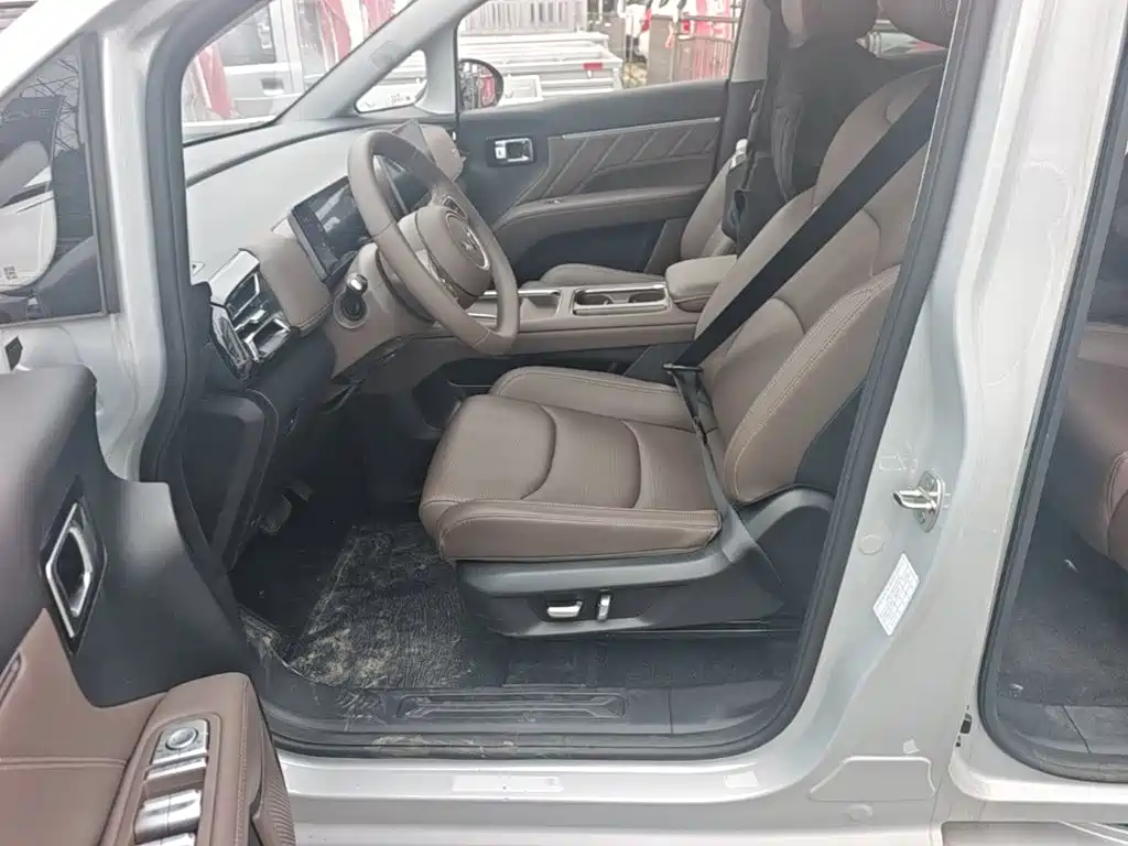 Wuling Starlight 730 EV 2025 — фото 22