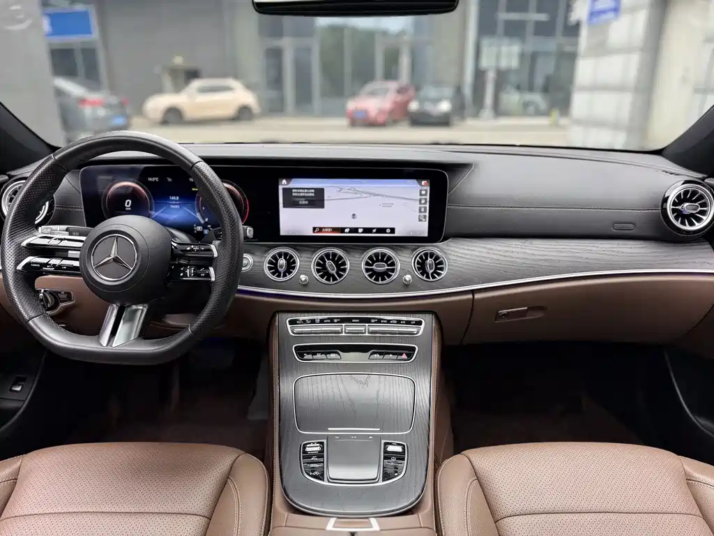 Mercedes-Benz E-Class 2023 — фото 4