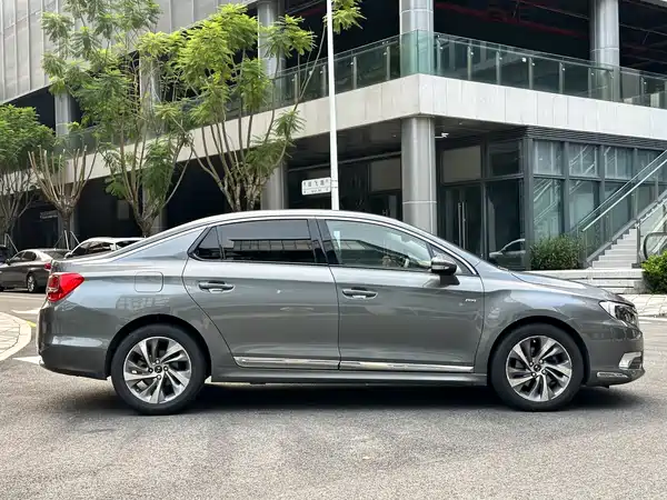 DS 5LS 2015
