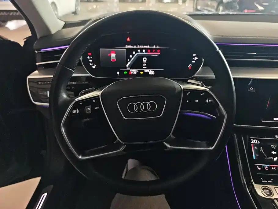 Audi A8 2021 — фото 15