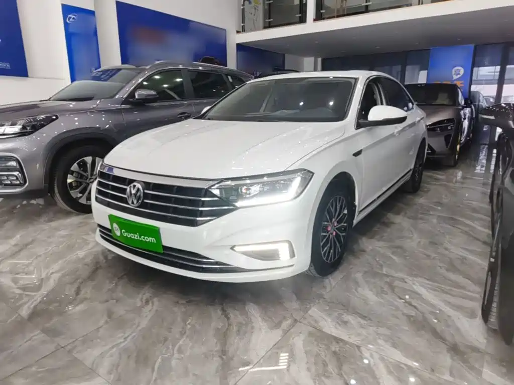 Volkswagen Sagitar 2019