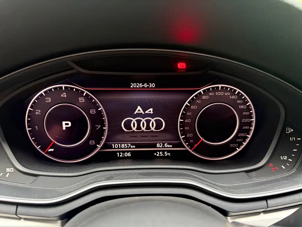 Audi A4 2019 — фото 10