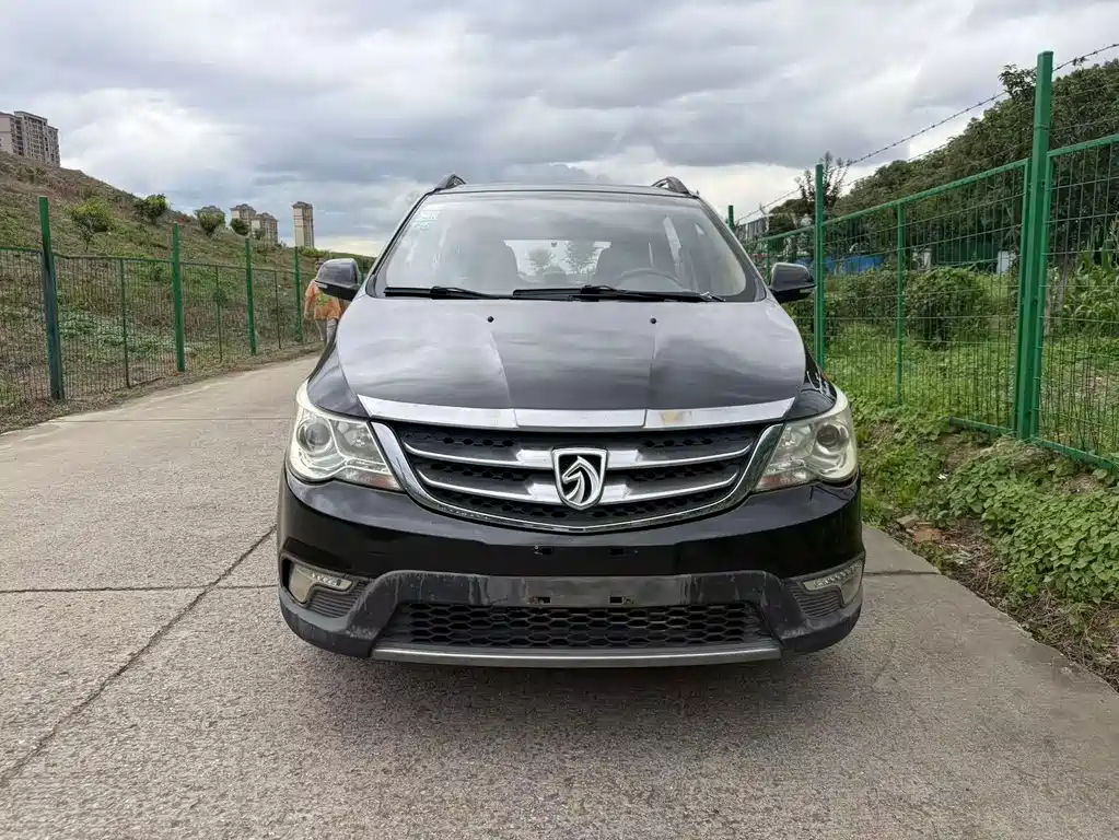 Baojun 730 2015