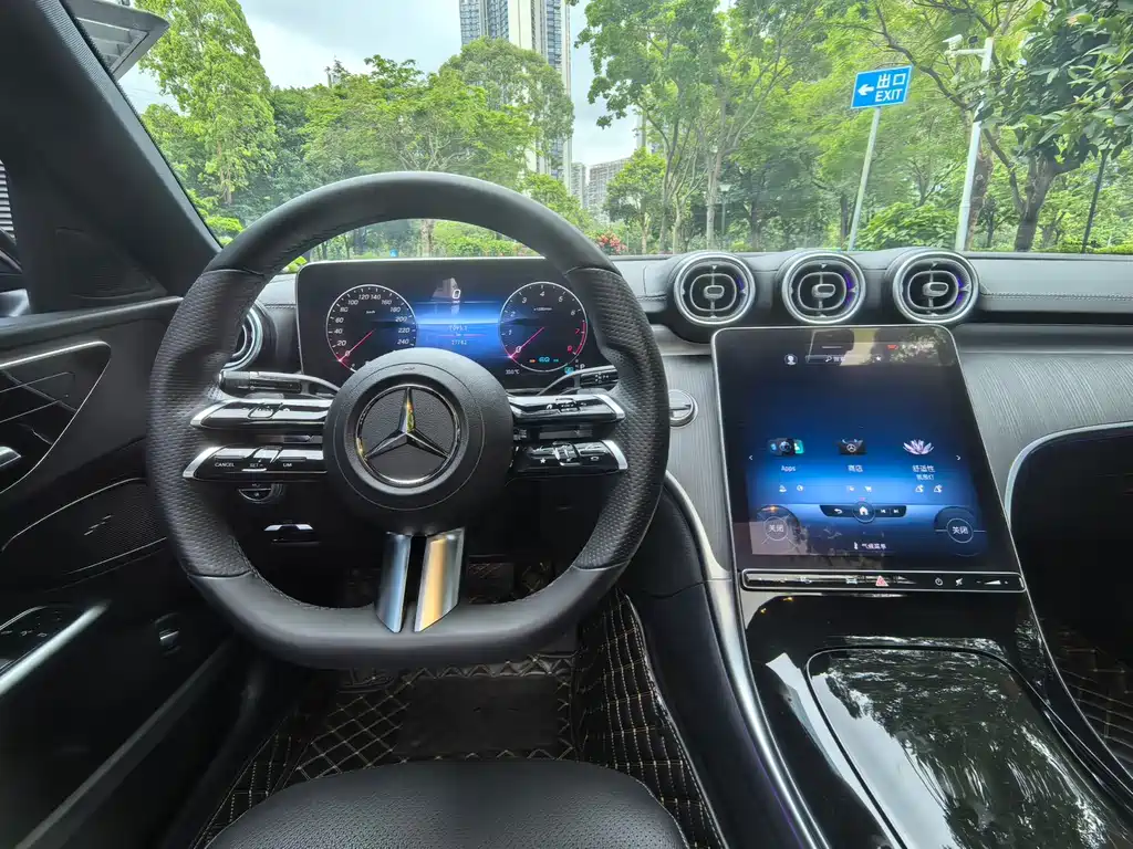 Mercedes-Benz C-Class 2022 — фото 10