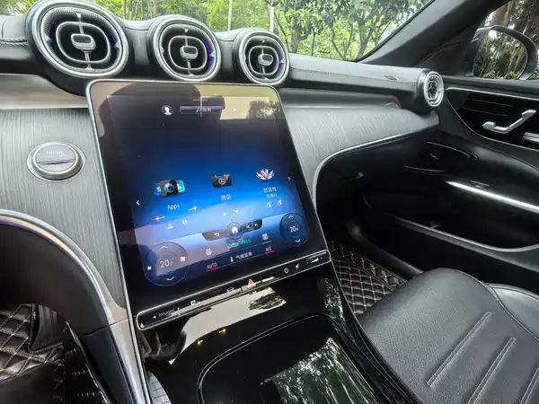 Mercedes-Benz C-Class 2022