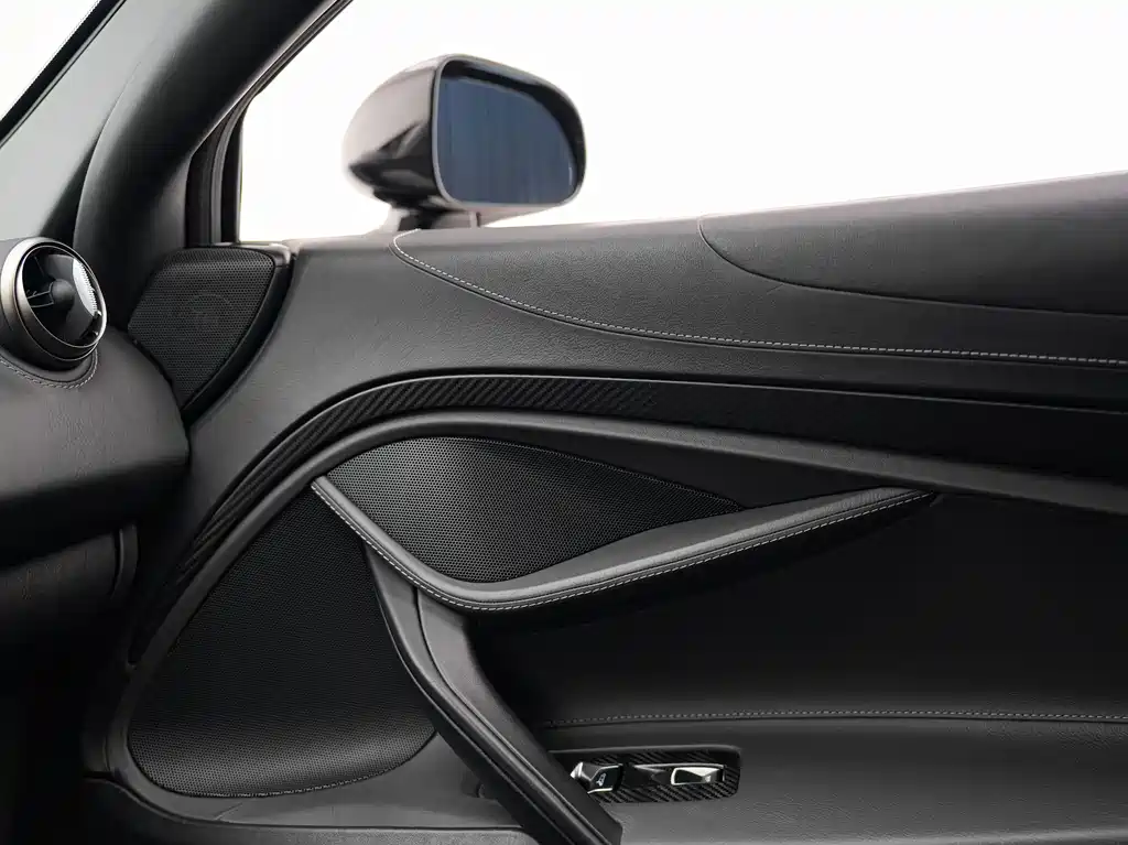 McLaren 720S 2020 — фото 25