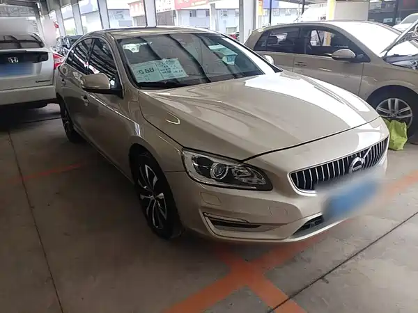 Volvo S60 2019
