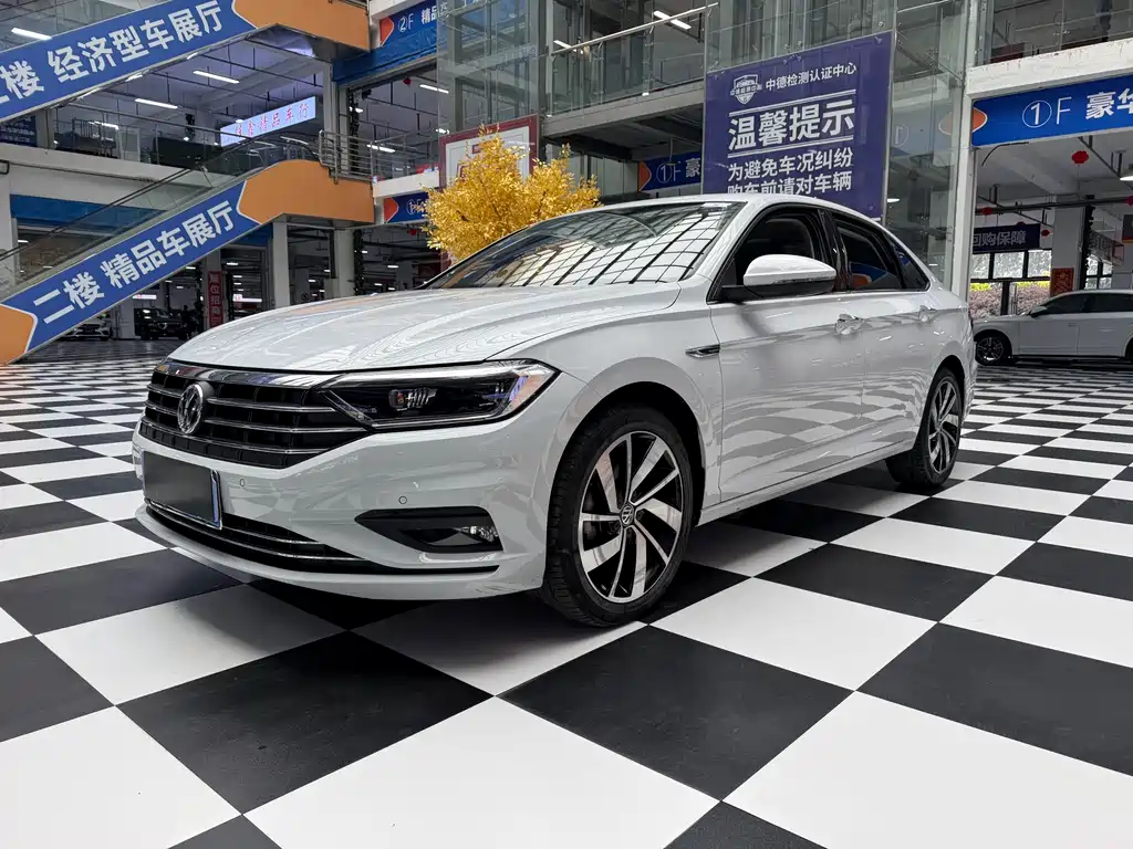 Volkswagen Sagitar 2022