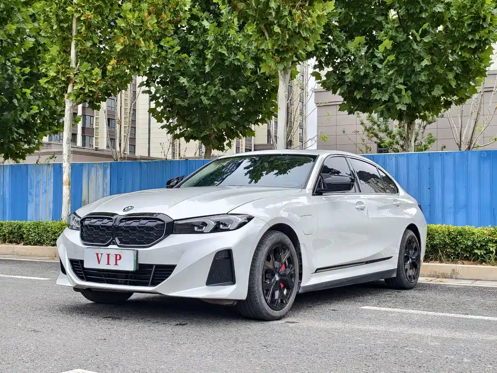BMW i3 2024