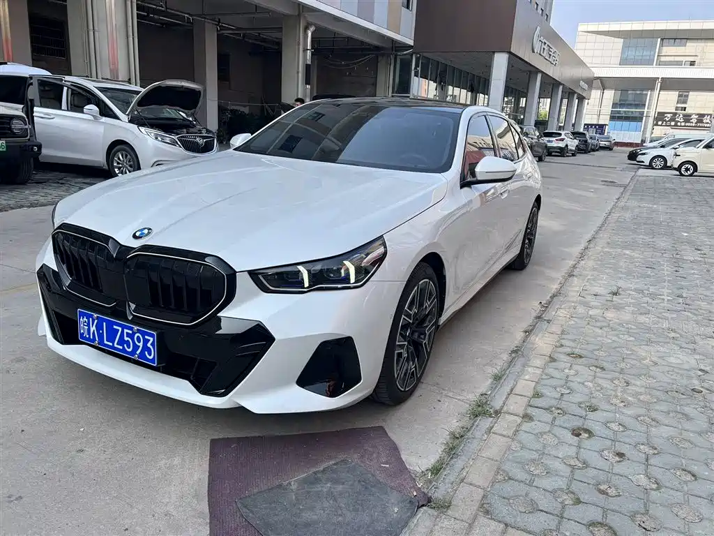 BMW 5 Series 2026