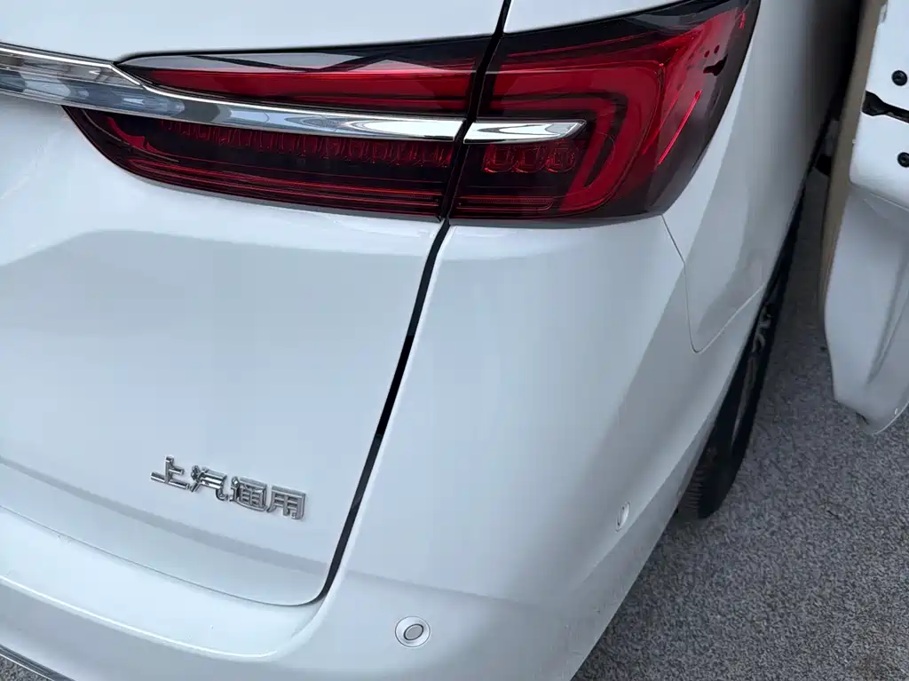 Buick GL8 2024