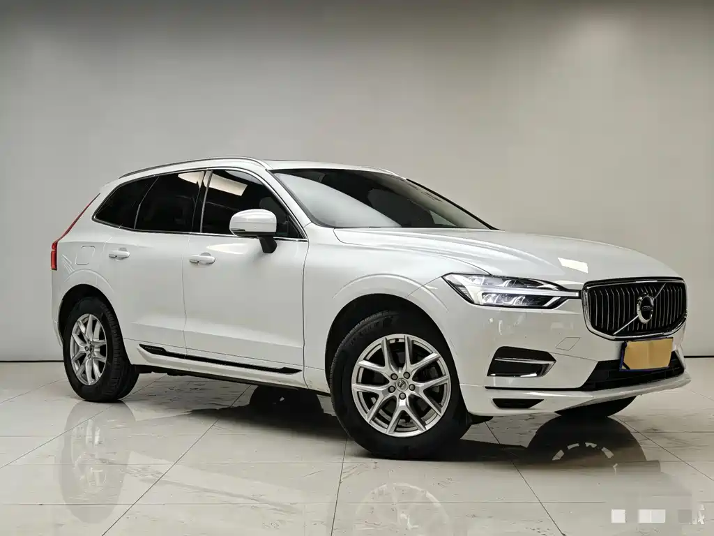 Volvo XC60 2019 — фото 3