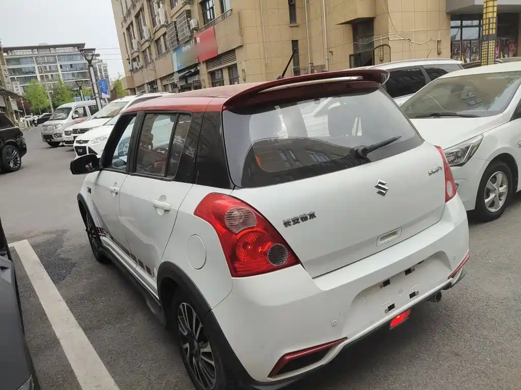 Suzuki Swift 2018 — фото 23