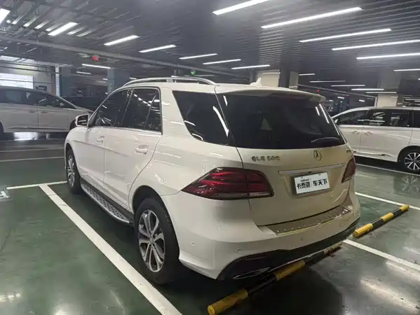 Mercedes-Benz GLE 2016
