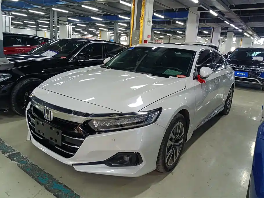 Honda Accord 2022 — фото 1