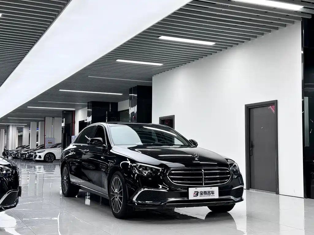 Mercedes-Benz E-Class 2023 — фото 3