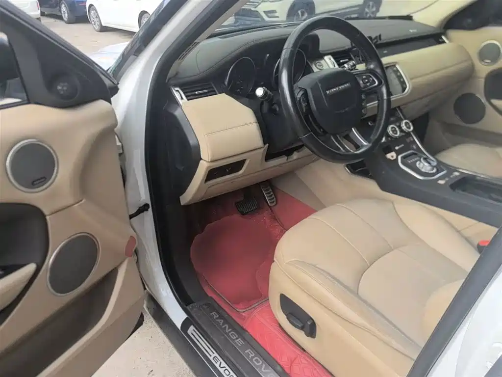 Land Rover Evoque 2016 — фото 16