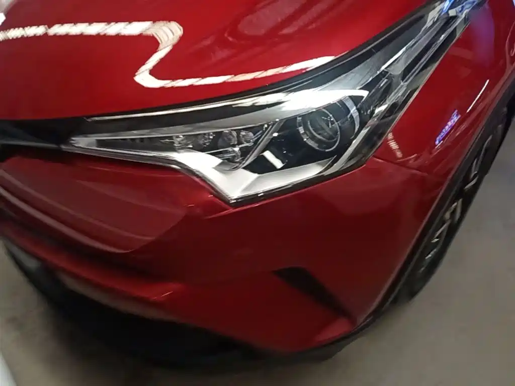 Toyota C-HR 2020 — фото 24