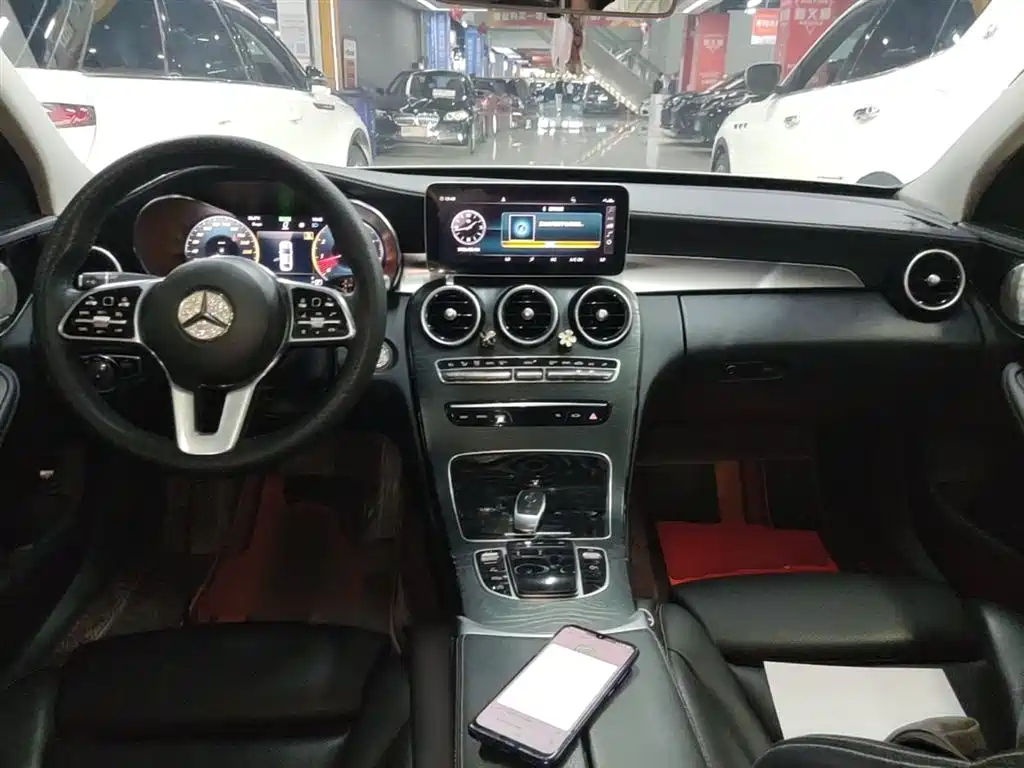 Mercedes-Benz C-Class 2019 — фото 10