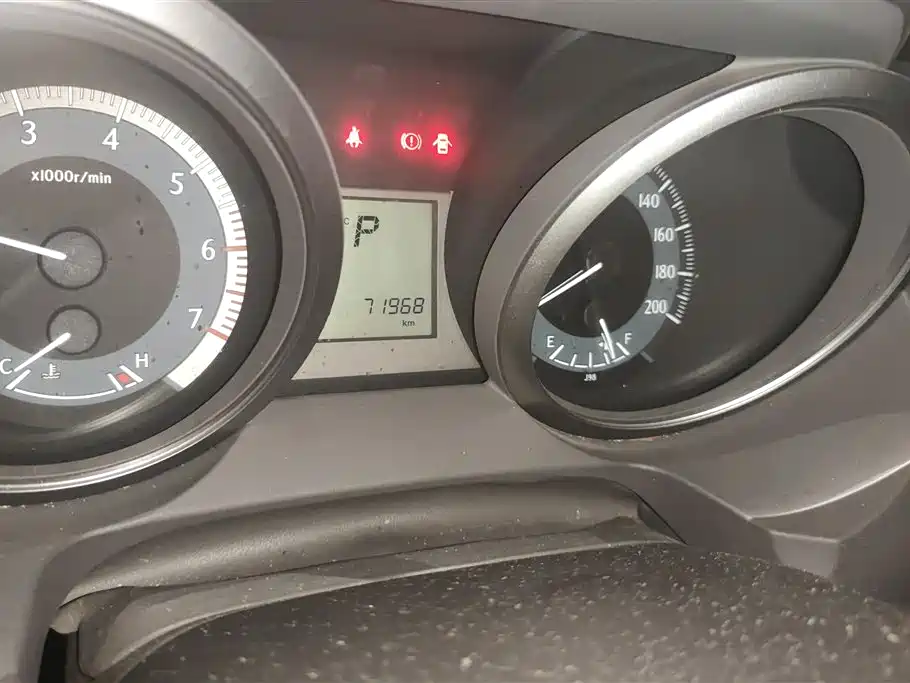 Toyota Prado 2015 — фото 14