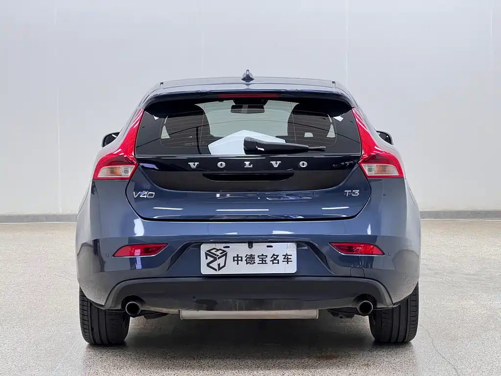 Volvo V40 2018 — фото 6